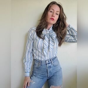 The Anne Vintage 1970s Ascot Tie Blue Blouse S